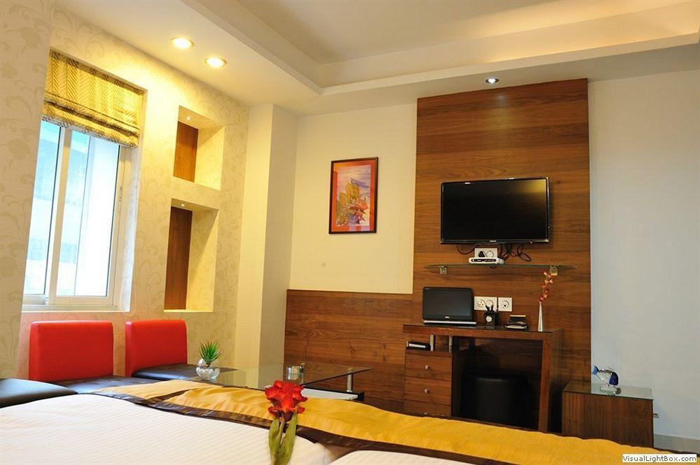โรงแรมนิหาริกา โกลกาตา ภายนอก รูปภาพ